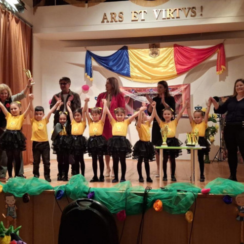 Festivalul &quot;Artiștii Dunării&quot; a adus zâmbete pe chipurile micuților din județul Galați