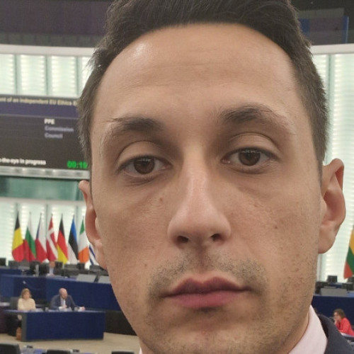 Vlad Gheorghe anticipează alegeri anticipate și își exprimă sprijinul pentru schimbare