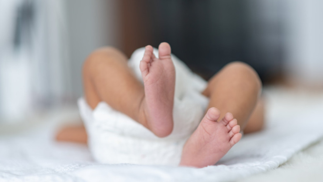 Caz şocant în Franţa: Un bebeluş de 4 luni a fost testat pozitiv la cocaină. Părinţii au fost puşi sub acuzare