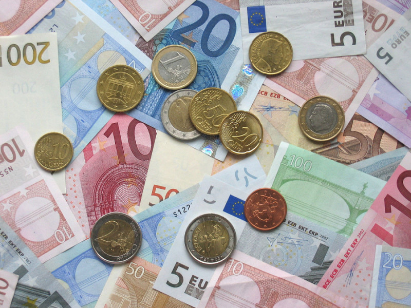 Analiza financiară a săptămânii. Euro a revenit sub pragul de 5,07 lei  Scris de Radu Georgescu Duminică, 14 Septembrie 2025 20:29