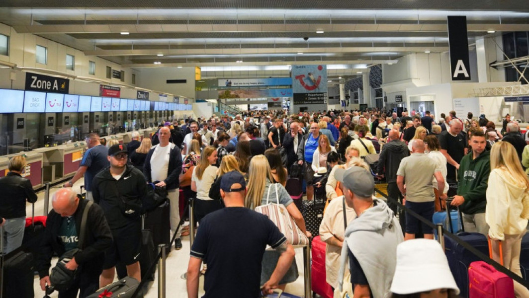 Collins Aerospace, ținta unui atac cibernetic care a afectat aeroporturi europene