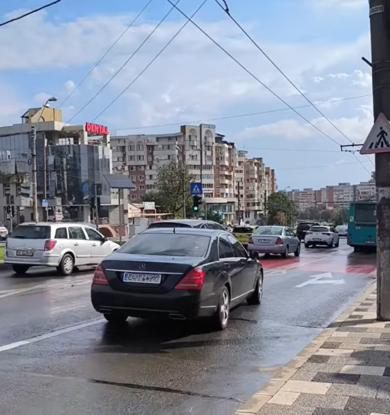 Strada Brăilei din Galați, blocată zilnic de mașini de lux și nervi întinși