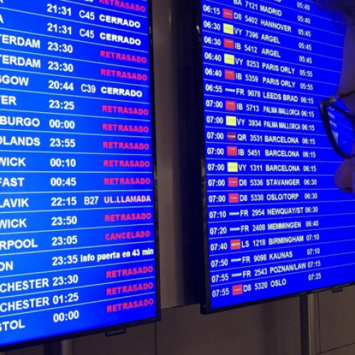 Aeroporturile europene se confruntă cu întârzieri după un atac cibernetic asupra sistemelor de check-in