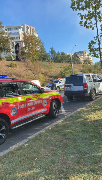 Femeie grav rănită după ce a fost lovită pe o trecere de pietoni supraînălțată