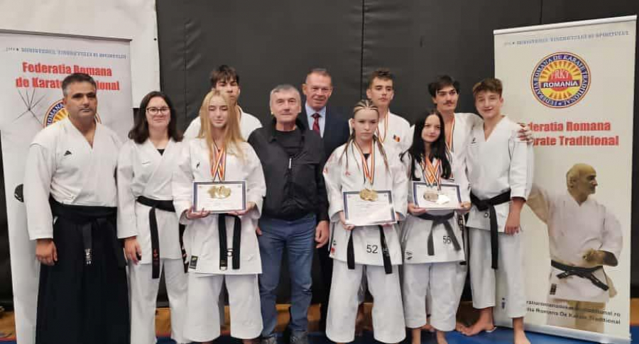 Sportivii gălățeni domină Campionatul Național de karate tradițional de la Iași