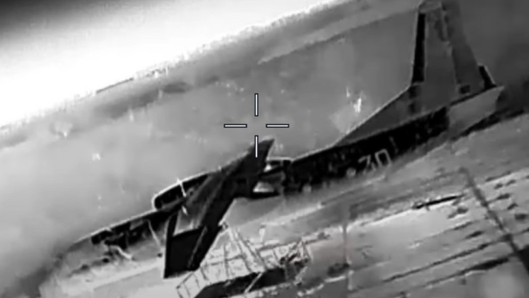 Ucraina distruge două avioane și stații radar rusești în Crimeea