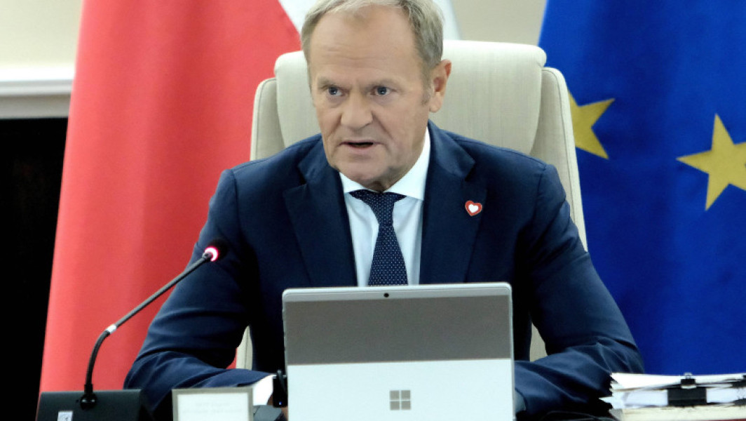 Donald Tusk critică schimbarea poziției lui Trump față de războiul din Ucraina