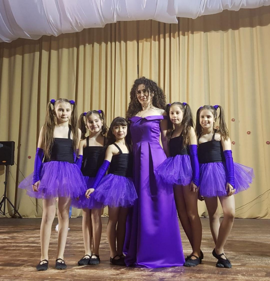 Marilena Sava Apostu a prezentat povești pentru copii la Cenaclul "Noduri şi Semne"