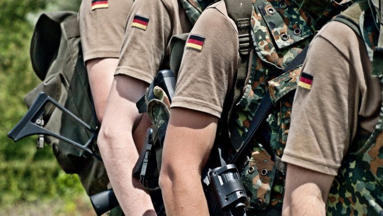 Planurile pentru serviciul militar obligatoriu în Germania sunt blocate de conflicte politice