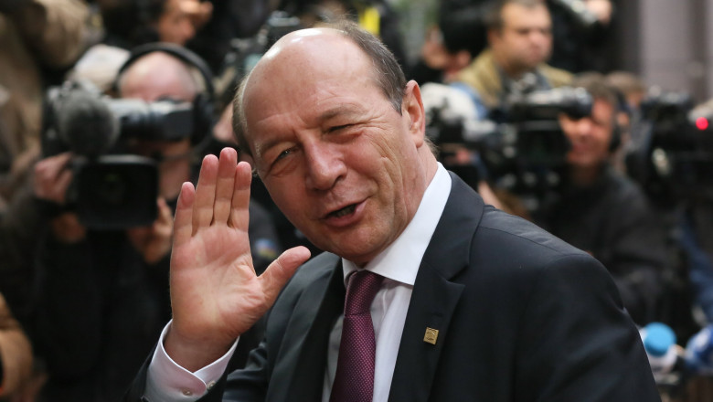 Judecătorii reiau procesul lui Traian Băsescu privind beneficiile de la RA-APPS