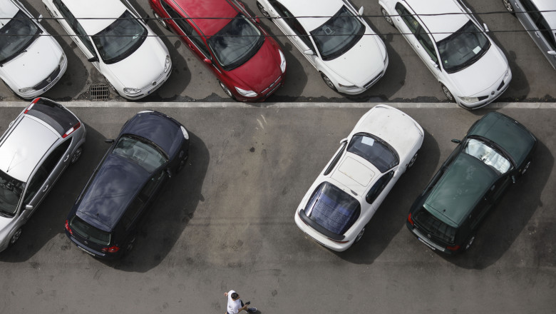 Primăria Bucureștiului nu poate amenda șoferii care nu plătesc parcarea