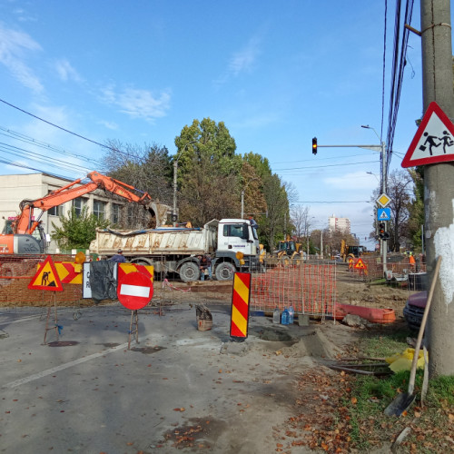 Lucrările de modernizare a bulevardului George Coșbuc se apropie de final pe rețelele de apă-canal